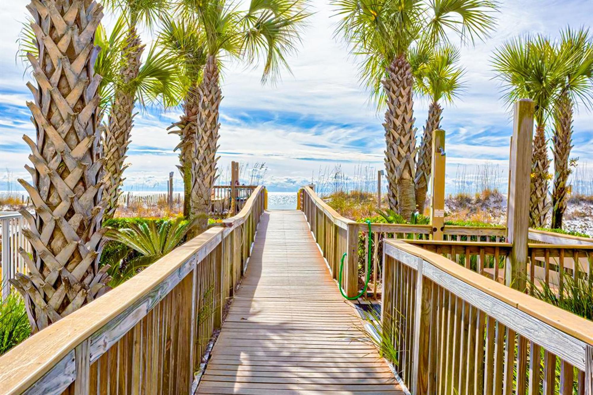 Apartment Regency Isle 611